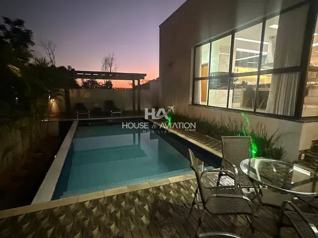 Casa com 525m² 3 quartos e 5 banheiros, à venda, no bairro Condomínio do Lago 1ª Etapa em Goiânia