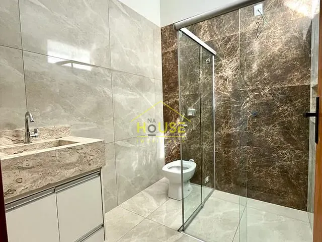 Casa com 200m² 3 quartos e 1 banheiro, à venda, no bairro Jardim Residencial Vilar em Votuporanga