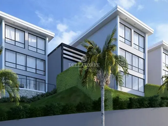 Casa com 162m² 3 quartos e 3 banheiros, à venda, no bairro Golfe em Teresópolis