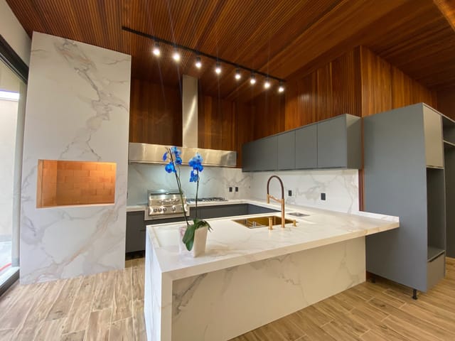 Casa com 480m² 3 quartos e 3 banheiros, à venda, no bairro Jardim Paraíso em Sinop