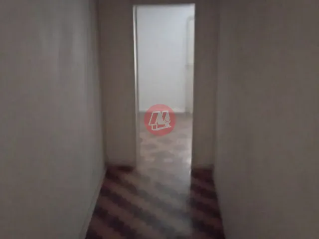 Casa com 330m² 6 quartos e 2 banheiros, à venda, no bairro Farroupilha em Porto Alegre