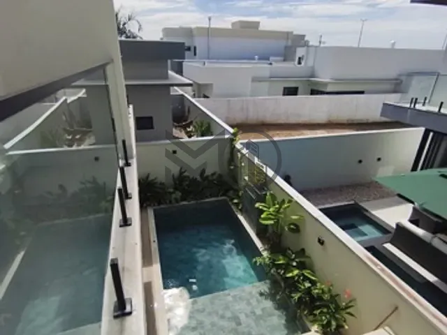 Casa com 300m² 4 quartos e 7 banheiros, à venda, no bairro Jardim Itália em Cuiabá