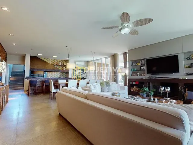 Casa 4 quartos e 5 banheiros, à venda, no bairro Xangri-lá em Xangri-Lá