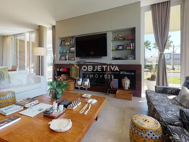 Casa 4 quartos e 5 banheiros, à venda, no bairro Xangri-lá em Xangri-Lá