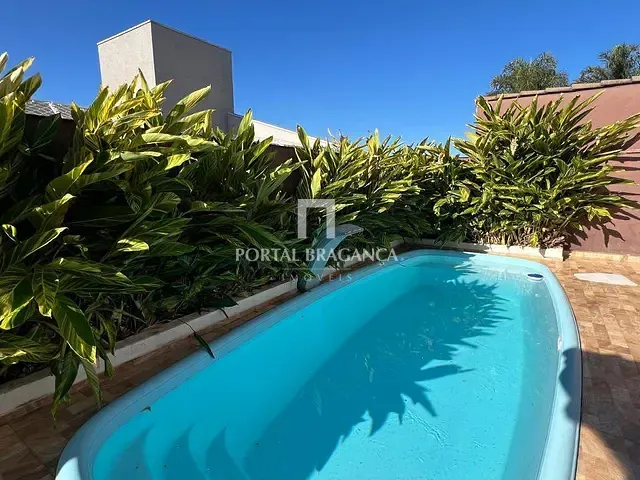 Casa com 297m² 3 quartos e 4 banheiros, à venda, no bairro Condomínio Residencial Euroville em Bragança Paulista