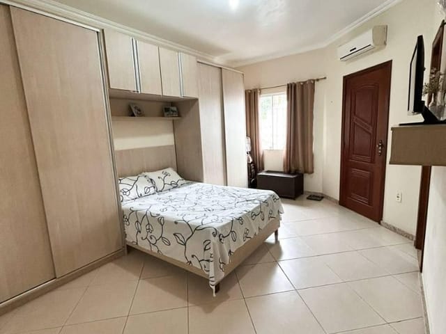 Casa com 215m² 3 quartos e 2 banheiros, à venda, no bairro Jardim Vitória em Macaé