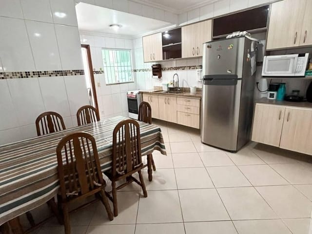 Casa com 215m² 3 quartos e 2 banheiros, à venda, no bairro Jardim Vitória em Macaé