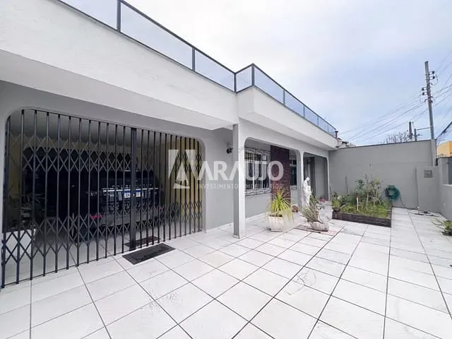 Casa com 221m² 3 quartos e 2 banheiros, à venda, no bairro Cordeiros em Itajaí
