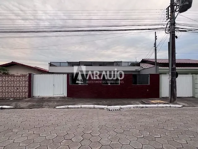 Casa com 221m² 3 quartos e 2 banheiros, à venda, no bairro Cordeiros em Itajaí