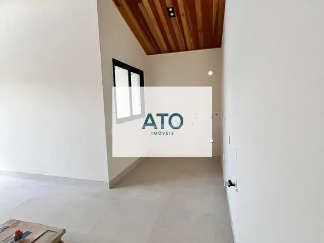 Casa com 180m² 3 quartos e 2 banheiros, à venda, no bairro Centro em Tijucas