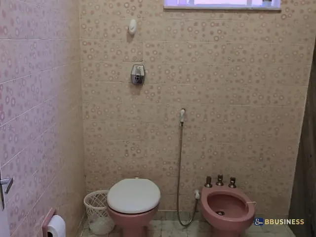 Casa com 605m² 2 quartos e 1 banheiro, à venda, no bairro Parque Turf Club em Campos dos Goytacazes