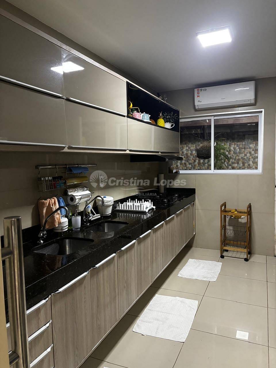 Casa à venda com 3 quartos, 200m² - Foto 6