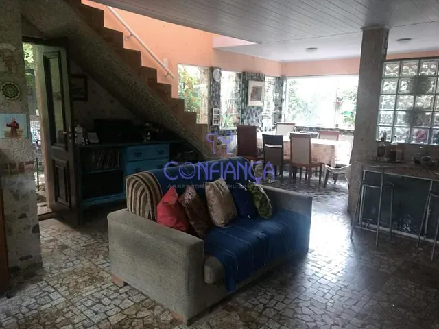 Casa com 548m² 4 quartos e 2 banheiros, à venda, no bairro Campo Grande em Rio de Janeiro