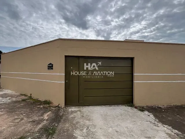 Casa com 249m² 3 quartos e 2 banheiros, à venda, no bairro Setor Monte Azul em Senador Canedo