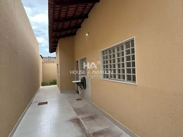 Casa com 249m² 3 quartos e 2 banheiros, à venda, no bairro Setor Monte Azul em Senador Canedo
