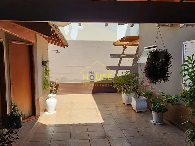 Casa com 278m² 3 quartos e 1 banheiro, à venda, no bairro Jardim Residencial Portal do Sol em Votuporanga