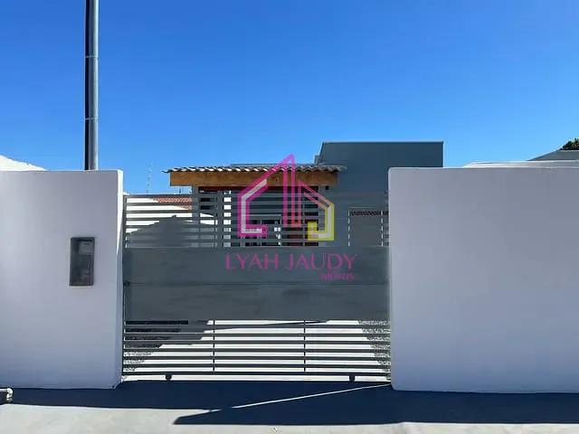 Casa com 200m² 2 quartos e 2 banheiros, à venda, no bairro Jardim Comodoro 1 em Cuiabá