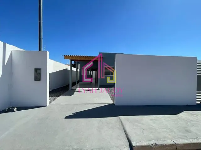 Casa com 200m² 2 quartos e 2 banheiros, à venda, no bairro Jardim Comodoro 1 em Cuiabá