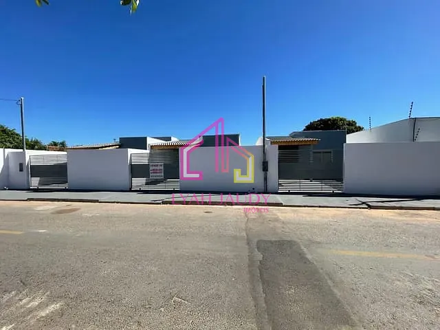 Casa com 200m² 2 quartos e 2 banheiros, à venda, no bairro Jardim Comodoro 1 em Cuiabá
