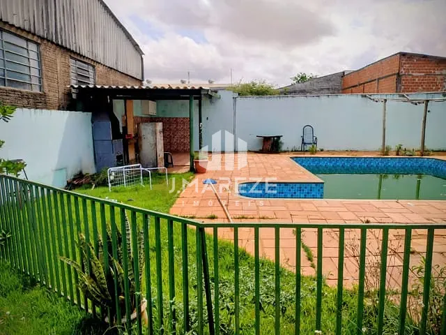 Casa com 581m², à venda, no bairro Vila Shangri-La em Apucarana