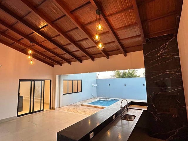 Casa com 408m² 3 quartos e 1 banheiro, à venda, no bairro Jardim Curitiba em Sinop