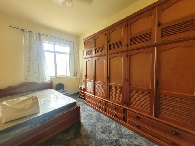 Casa com 250m² 2 quartos e 2 banheiros, à venda, no bairro Vila Valqueire em Rio de Janeiro