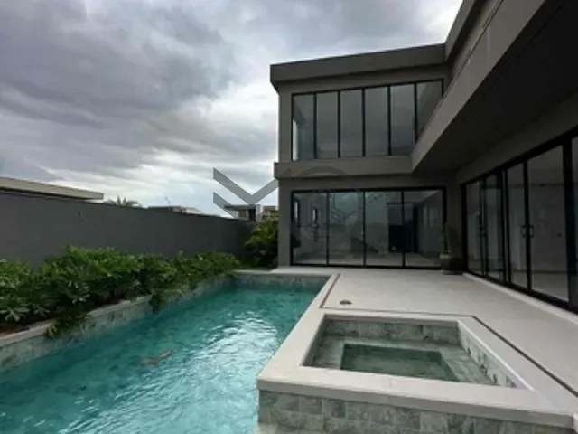 Casa com 720m² 4 quartos e 6 banheiros, à venda, no bairro Jardim Itália em Cuiabá