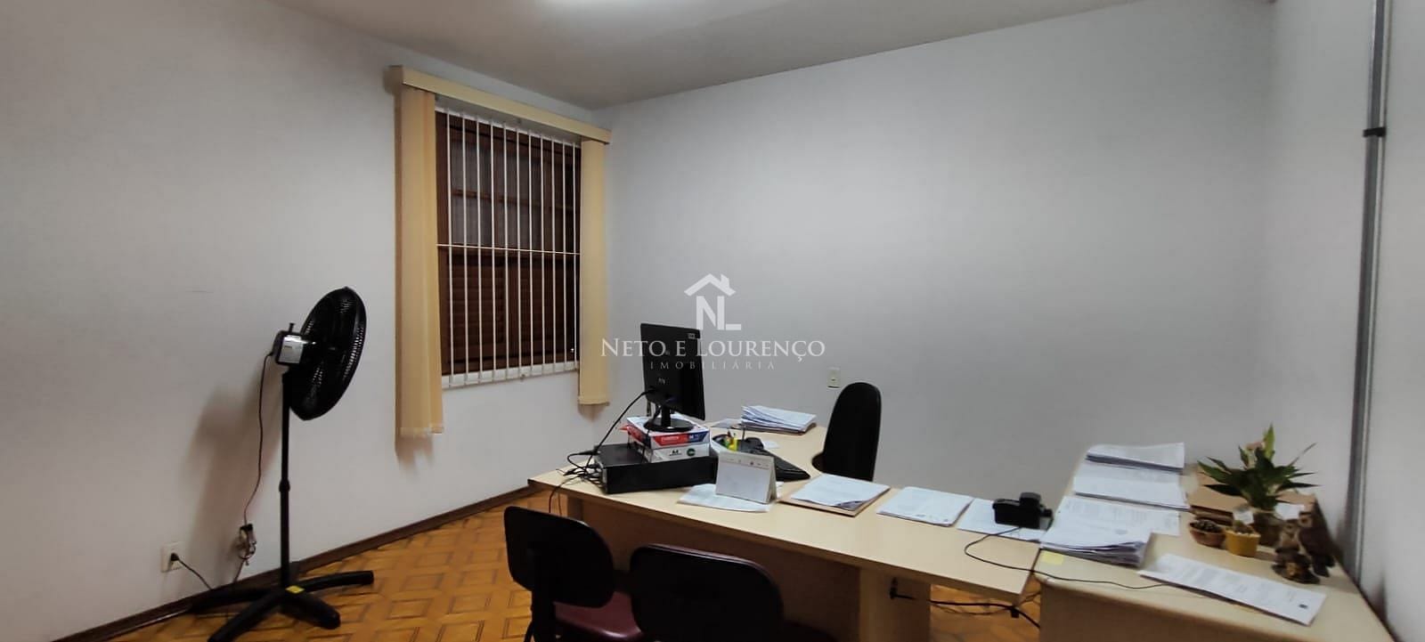 Casa à venda com 1 quarto, 306m² - Foto 13