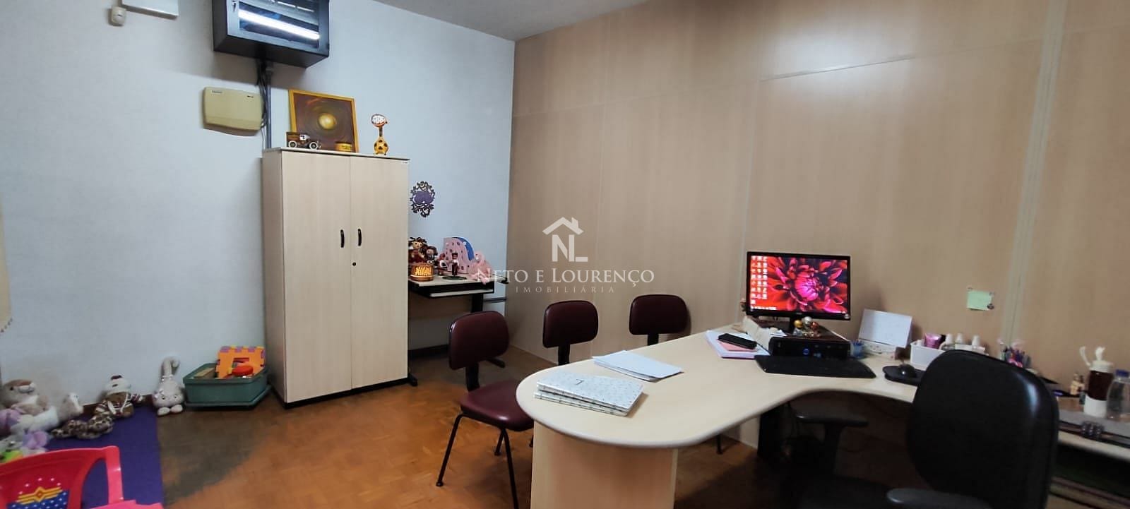 Casa à venda com 1 quarto, 306m² - Foto 8