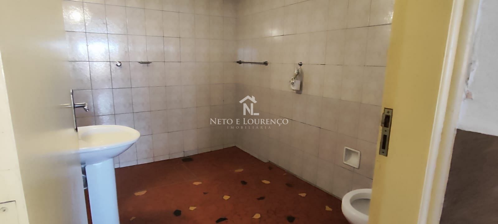 Casa à venda com 1 quarto, 306m² - Foto 17