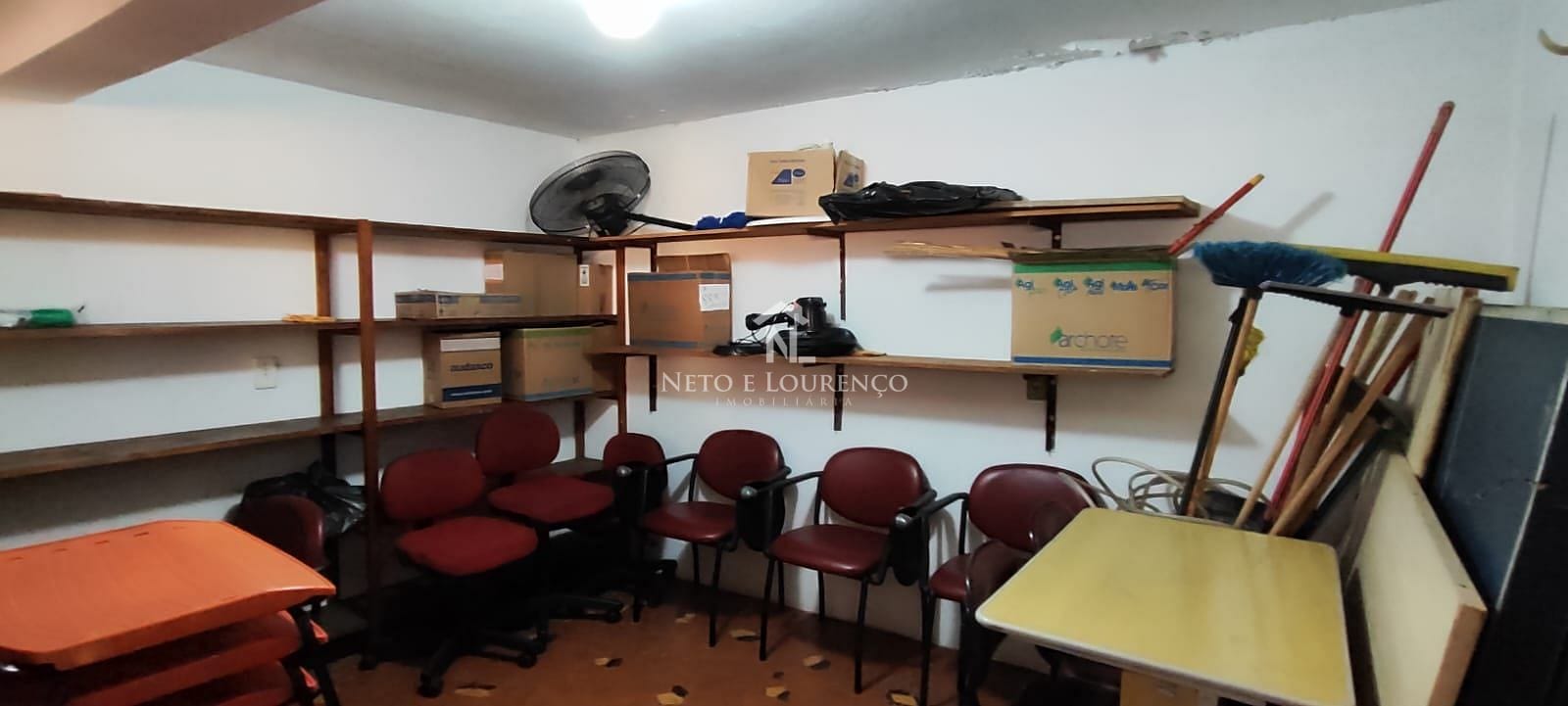 Casa à venda com 1 quarto, 306m² - Foto 12
