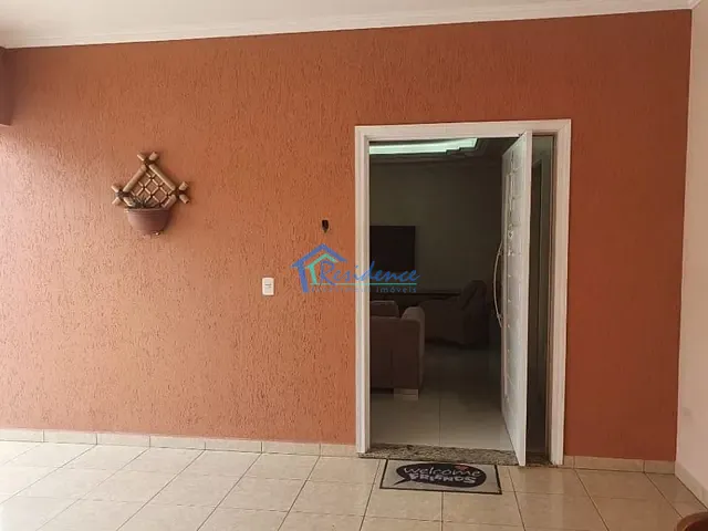 Casa com 300m² 6 quartos e 3 banheiros, à venda, no bairro Vila Homero em Indaiatuba