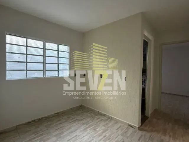 Casa com 250m² 3 quartos e 1 banheiro, à venda, no bairro Jardim Silvestri em Bauru