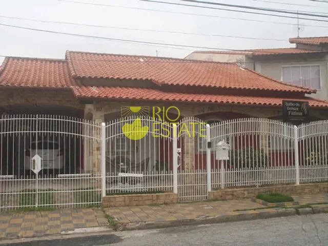 Casa com 194m² 4 quartos e 3 banheiros, à venda, no bairro Casa de Pedra em Volta Redonda