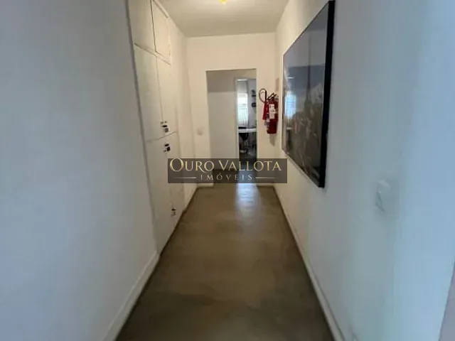 Casa com 684m², à venda, no bairro Jardim Guedala em São Paulo