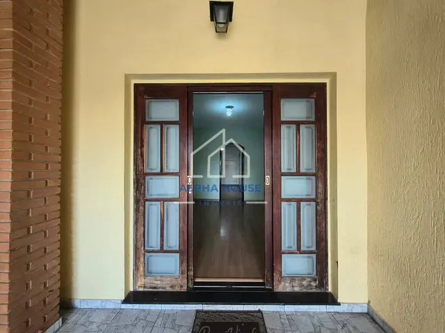 Casa com 198m² 2 quartos e 2 banheiros, à venda, no bairro Parque Jaraguá em Taubaté