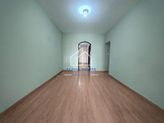 Casa com 198m² 2 quartos e 2 banheiros, à venda, no bairro Parque Jaraguá em Taubaté