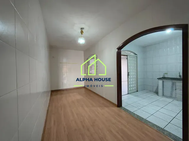 Casa com 198m² 2 quartos e 2 banheiros, à venda, no bairro Parque Jaraguá em Taubaté