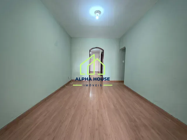 Casa com 198m² 2 quartos e 2 banheiros, à venda, no bairro Parque Jaraguá em Taubaté