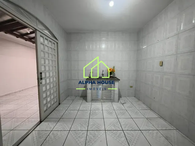Casa com 198m² 2 quartos e 2 banheiros, à venda, no bairro Parque Jaraguá em Taubaté