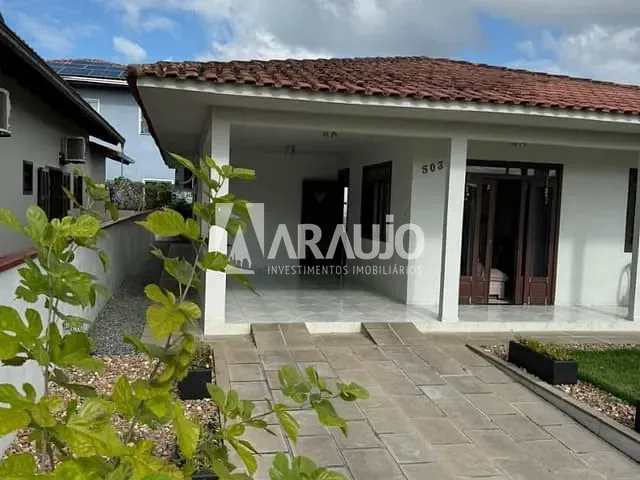 Casa com 300m² 3 quartos e 2 banheiros, à venda, no bairro Itajubá II em Barra Velha