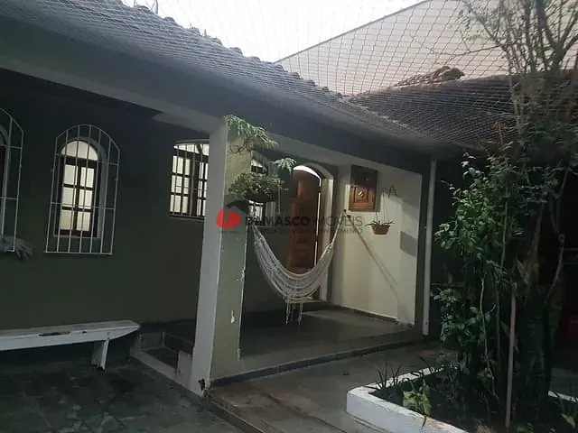 Casa com 195m² 3 quartos e 1 banheiro, à venda, no bairro Cerâmica em São Caetano do Sul