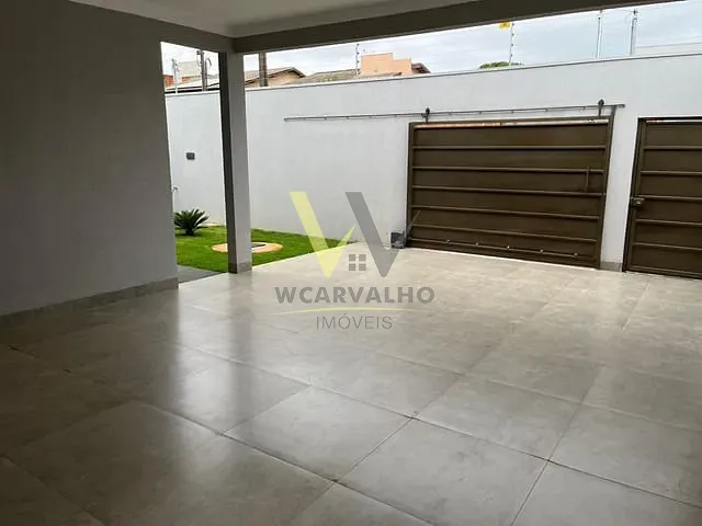 Casa com 300m² 3 quartos e 1 banheiro, à venda, no bairro Setor Lago dos Buritis em Anápolis