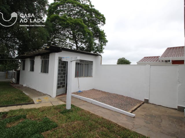 Casa 3 quartos e 2 banheiros, para alugar, no bairro Boqueirão em Curitiba