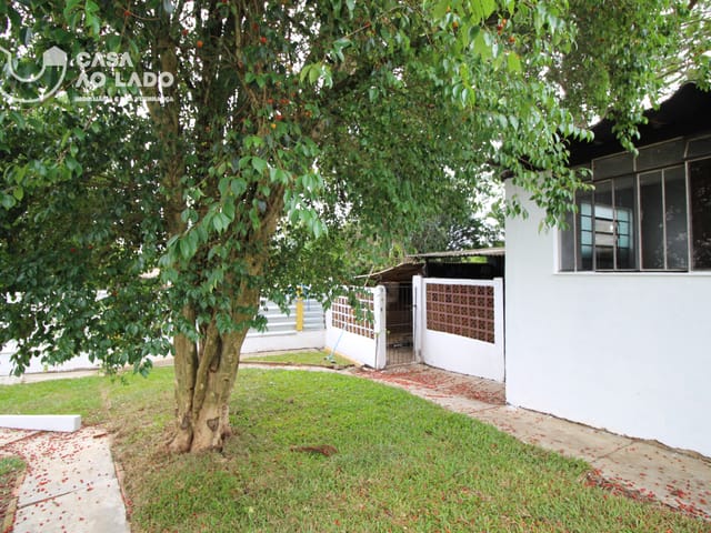 Casa 3 quartos e 2 banheiros, para alugar, no bairro Boqueirão em Curitiba