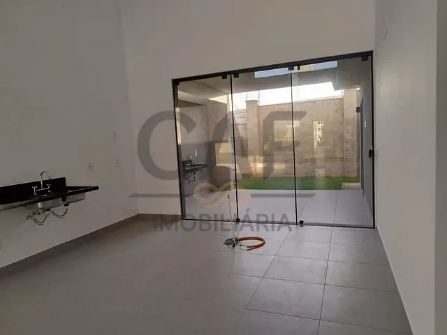 Casa com 215m² 3 quartos e 4 banheiros, à venda, no bairro Estância das Flores em Jaguariúna