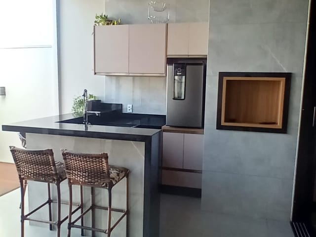 Casa com 420m² 3 quartos e 3 banheiros, à venda, no bairro Residencial Recanto Suíço em Sinop