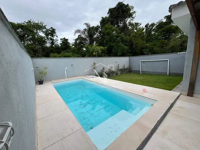 Casa 3 quartos e 2 banheiros, à venda, no bairro Centro em Maricá
