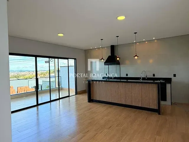 Casa com 140m² 3 quartos e 3 banheiros, à venda, no bairro Villa Verde Bragança em Bragança Paulista