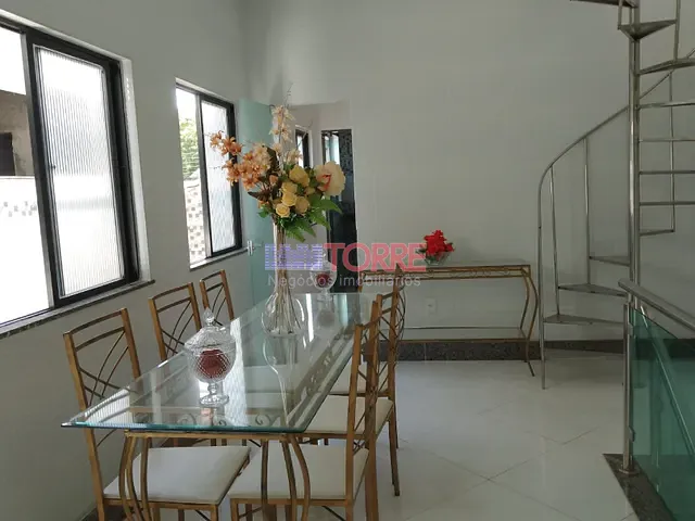 Casa 5 quartos e 7 banheiros, à venda, no bairro Hernani Sá em Ilhéus